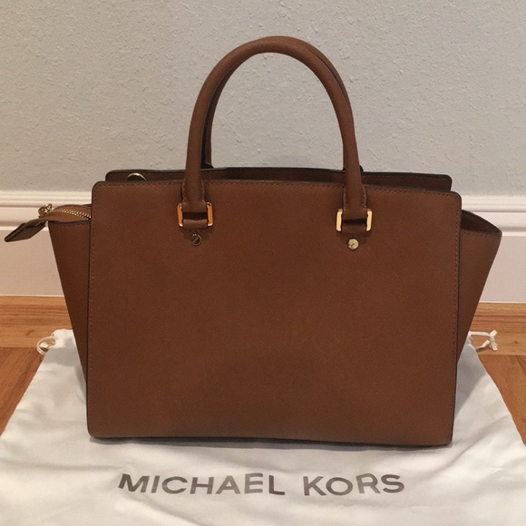 Michael Kors Satchel / Crossbody - Picture 2 of 5